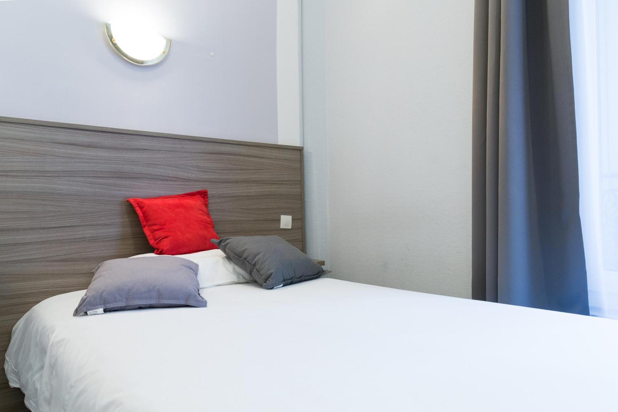 Panam Hotel Paris Gambetta- Place Gambetta-Mairie Du 20 Emme Екстер'єр фото