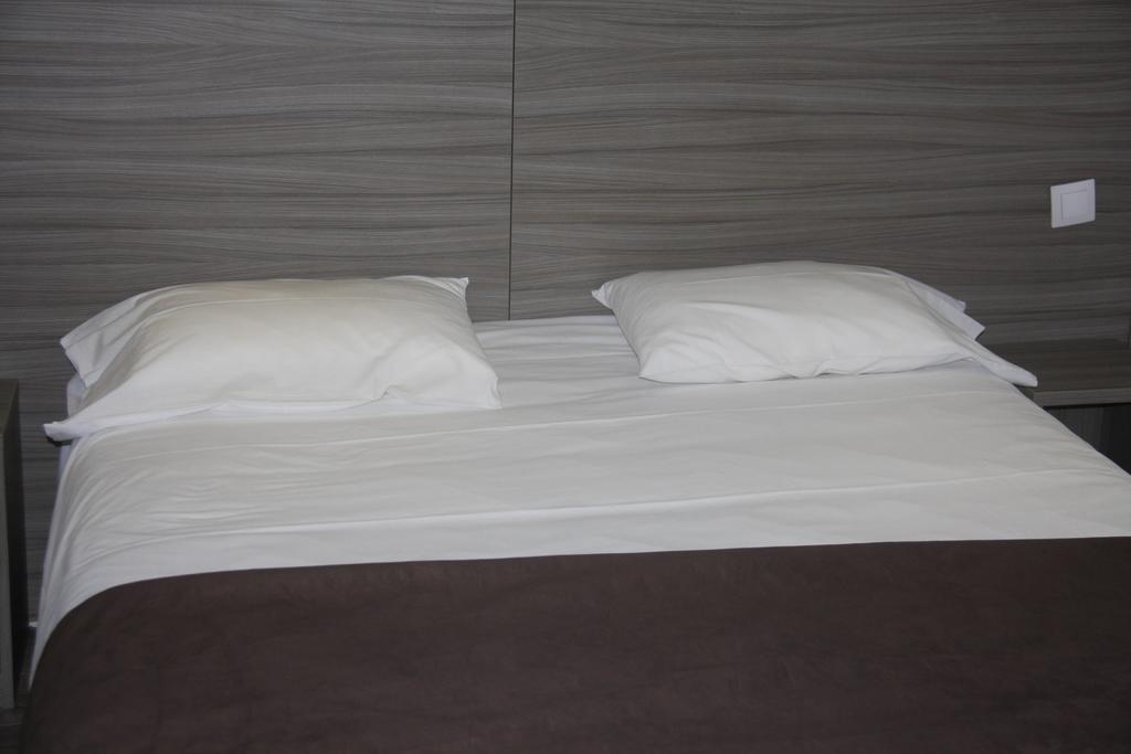 Panam Hotel Paris Gambetta- Place Gambetta-Mairie Du 20 Emme Екстер'єр фото
