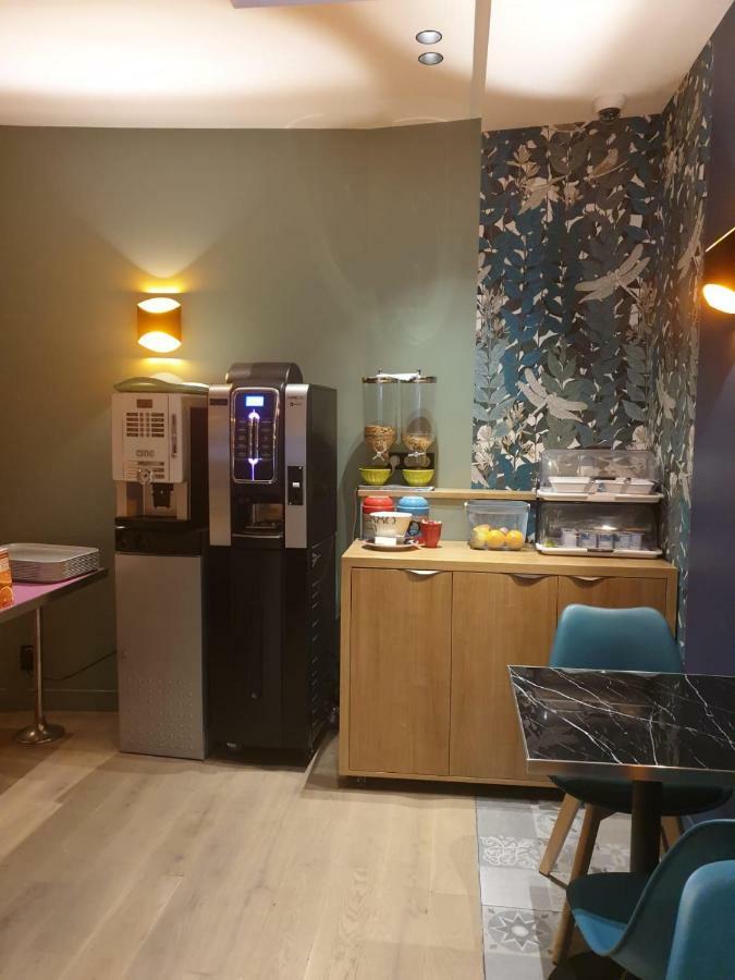 Panam Hotel Paris Gambetta- Place Gambetta-Mairie Du 20 Emme Екстер'єр фото